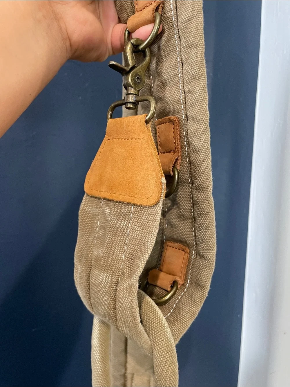SCRUFFY DOG Crossbody Vintage Messenger Bag Unisex Satchel Bag Canvas Khaki